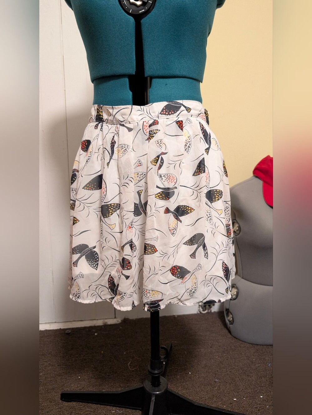 Old Navy Vintage Off White Bird-Print Skater Skirt